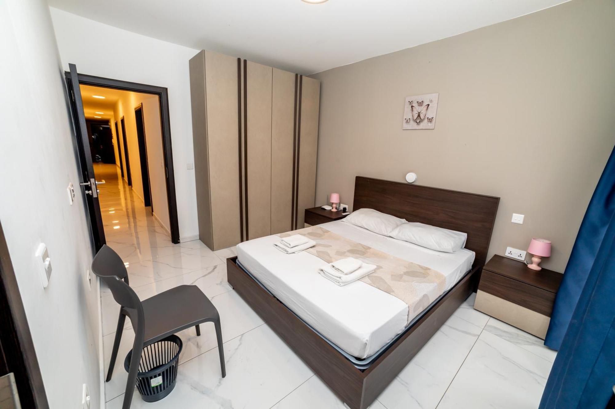 New 3 Bedroom Apartment A1 セント・ポールズ・ベイ エクステリア 写真